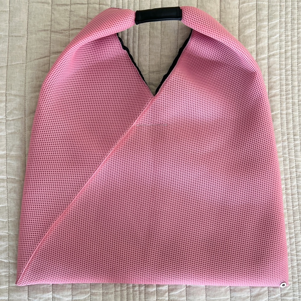 MM6 🌟 NWOT Triangle Tote